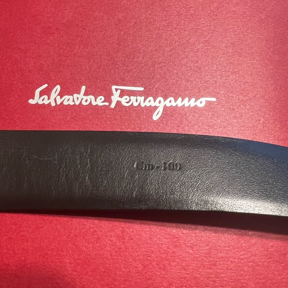 Salvatore Ferragamo Black and Gold Belt - Picture 5 of 7